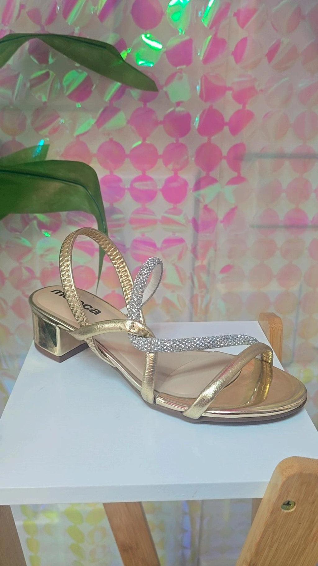 Moleca sandals